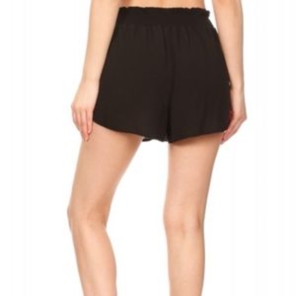 NWT Black shorts with tie - Picture 4 of 4